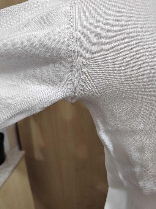 Klasyczny bawełniany biały gładki sweter z dekoltem w serek M&S L 40