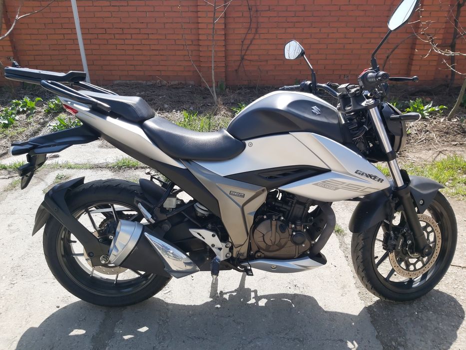 Suzuki GIXXER 250 мотоцикл
