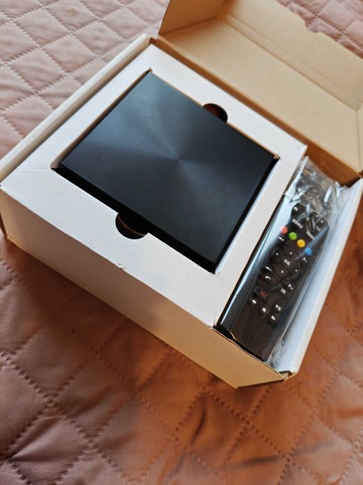 Nowy NETIA Player - pełen zestaw: dekoder, pilot, zasilacz, kable