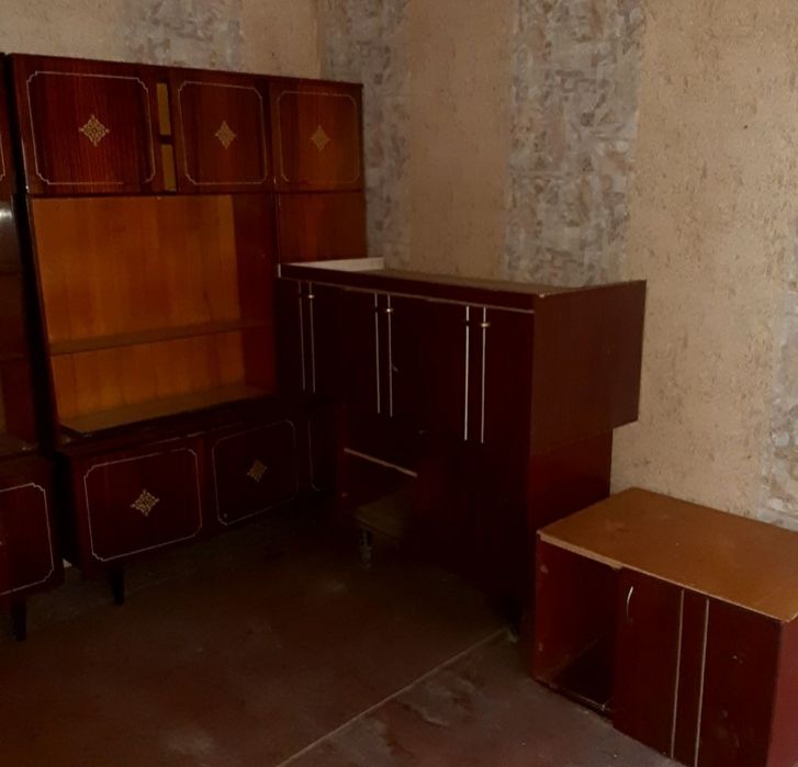 Продам  стенку совецкую и прихожую