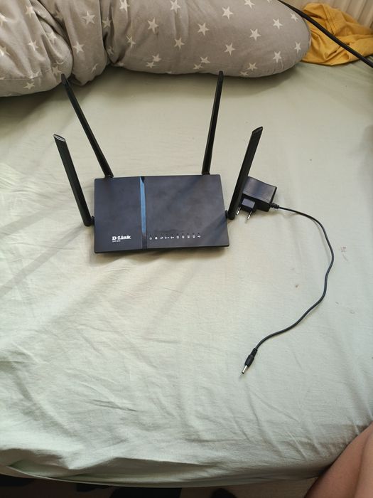Router wifi D-Link DIR-825