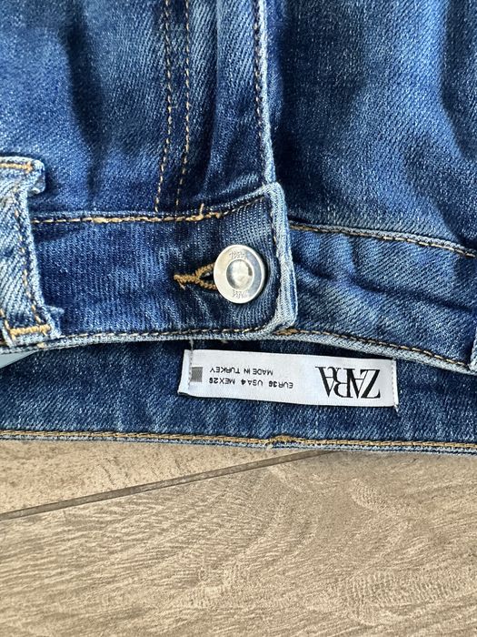 Джинси кльошні, zara