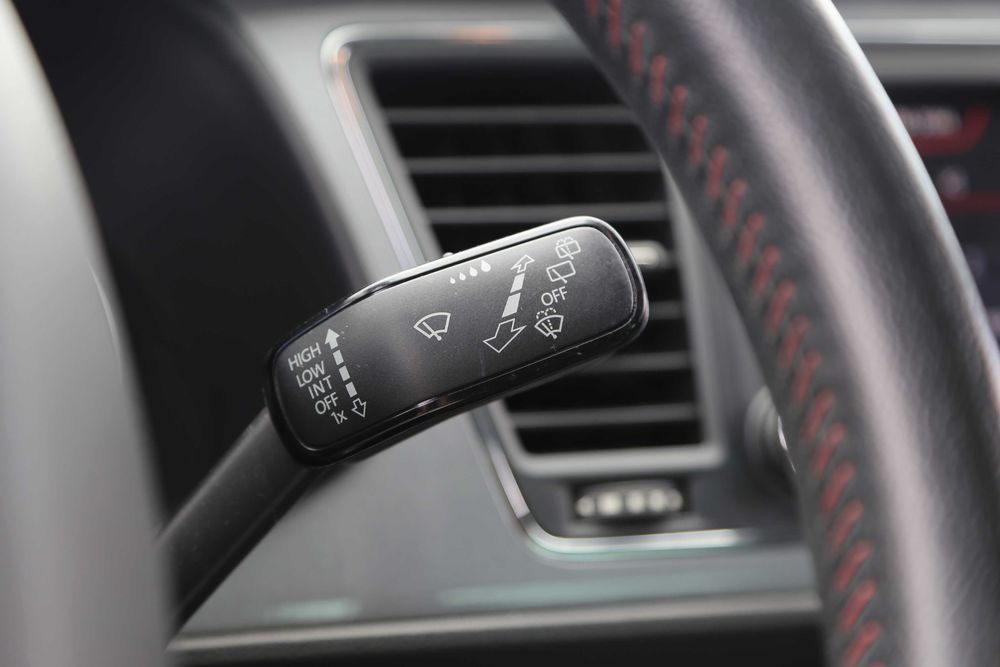 SEAT Leon 2015 Авто
