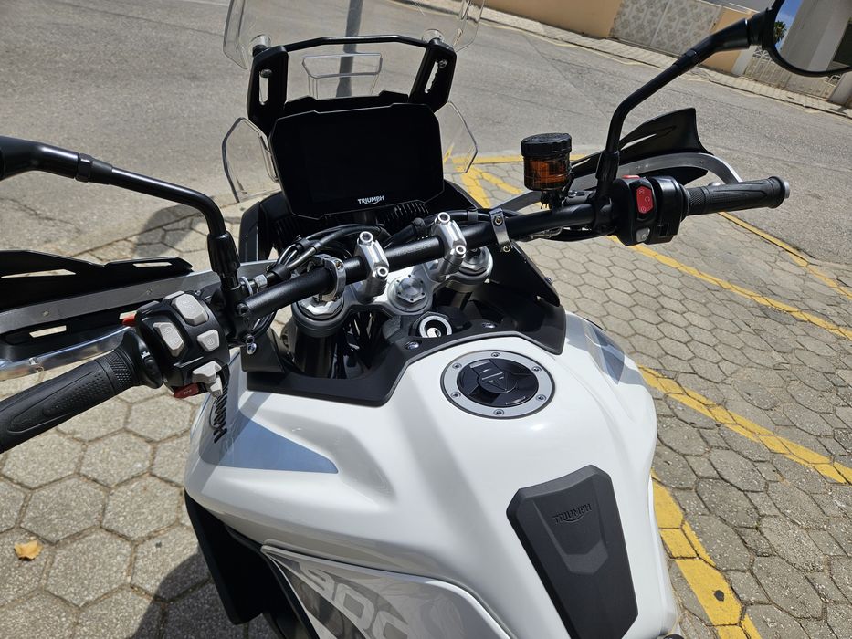 Triumph Tiger 900 GT