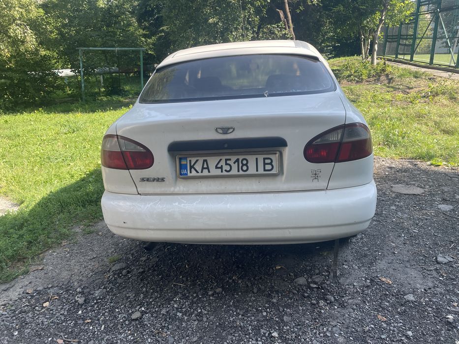 Део Сенс 2004 року