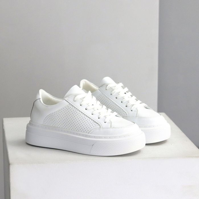 Кросівки жіночі  з натуральної шкіри