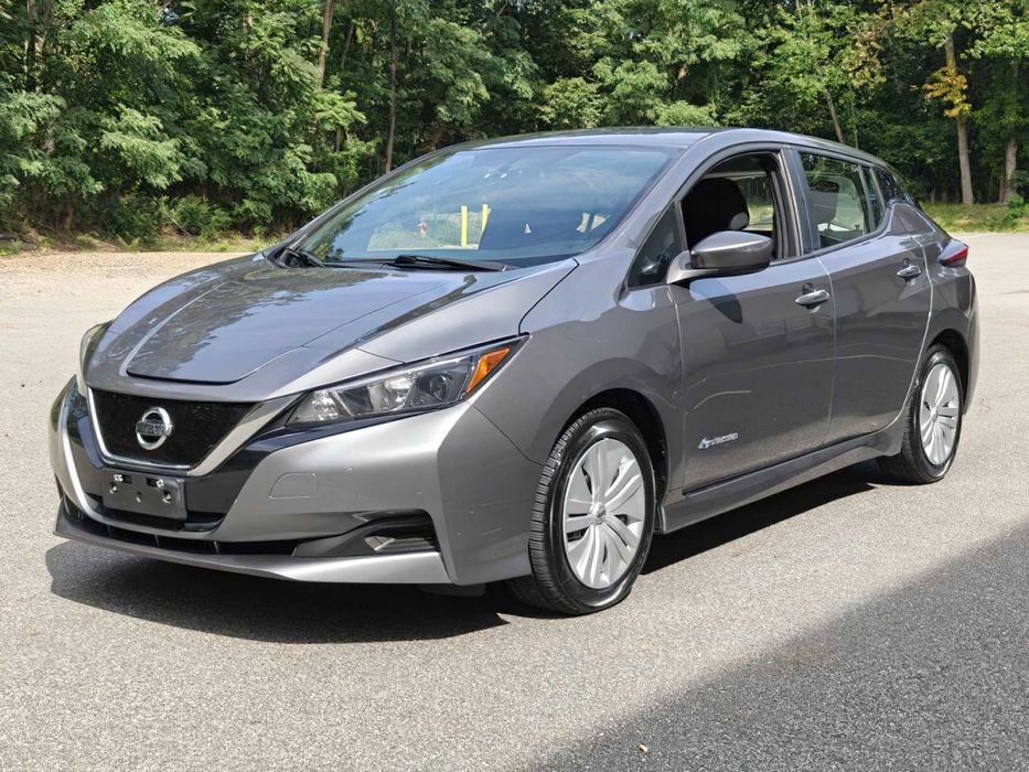 Nissan LEAF      2019
