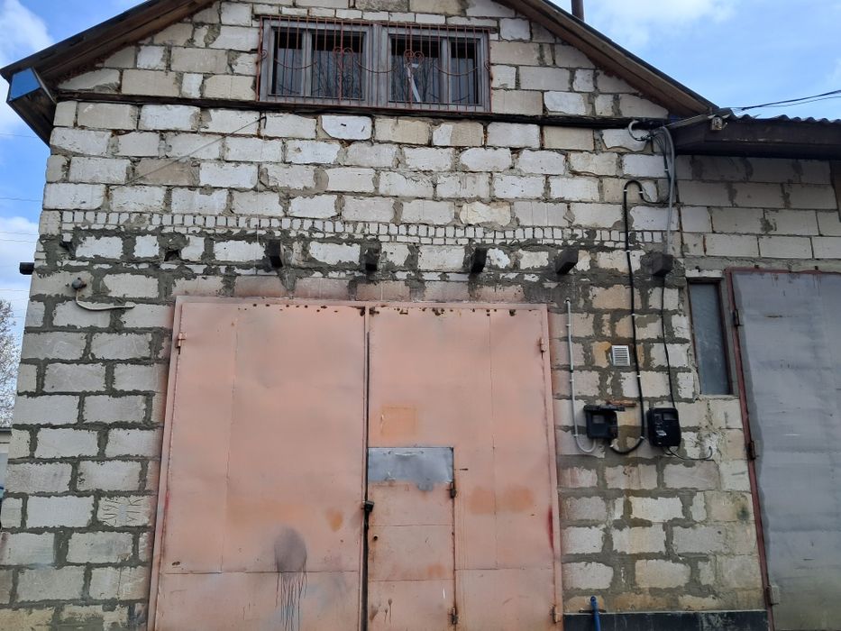 Продам двоповерховий гараж