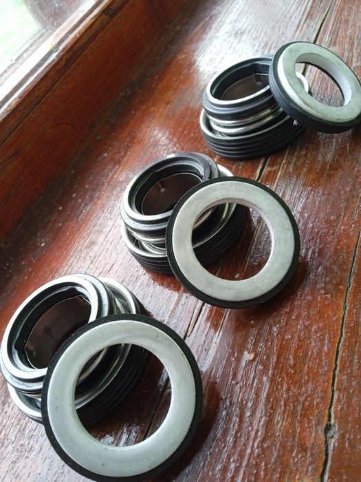 Продам сальник улітки мотопомпи