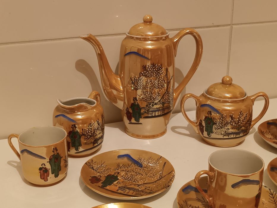 Serviço de café casca de ovo pintado à mão