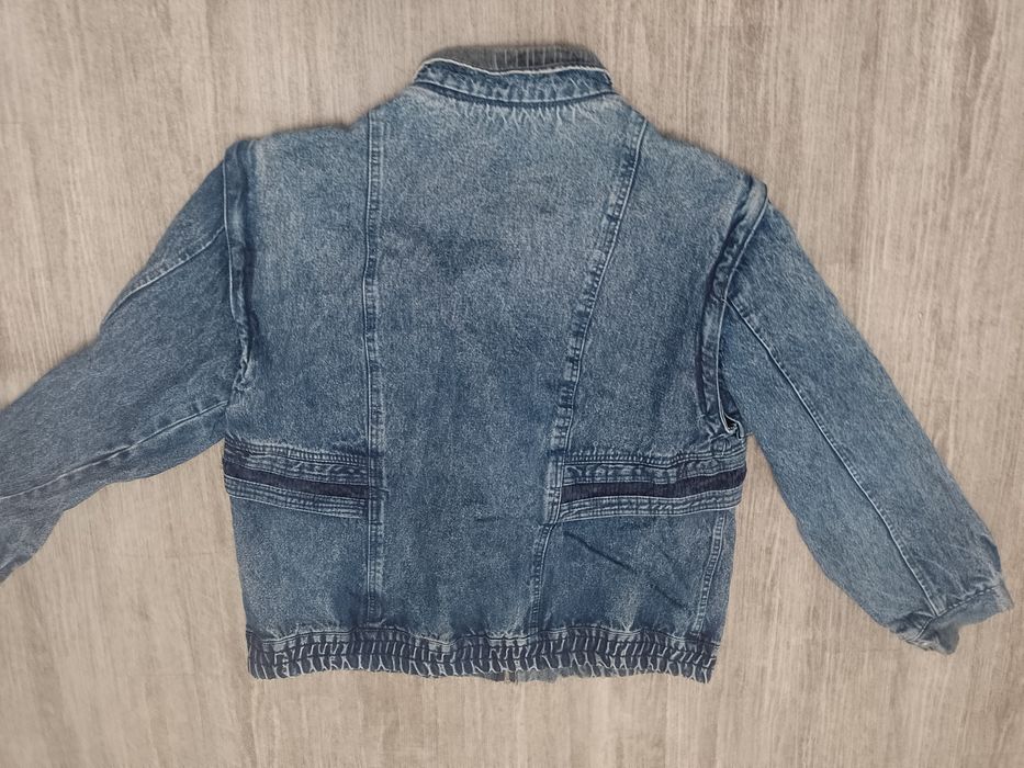 Sprzedam męską kurtkę jeansową rozmiar XL.