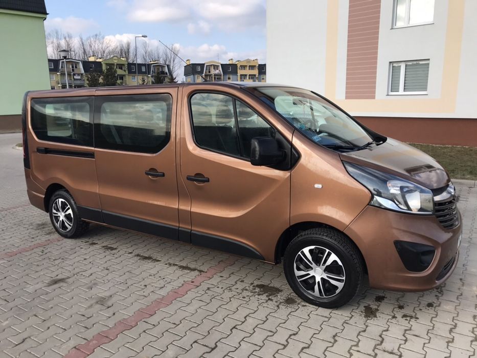 Wynajm busa ,wynajem busów ,pojazdów os