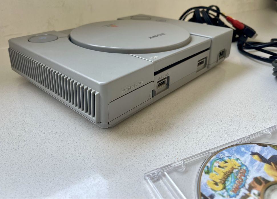 Reservado 26/05 Consola Sony PlayStation 1 PS1 Desbloqueada + Comando + Cabos + Jogo Gravado