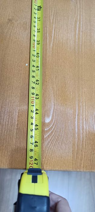 Mesa NOVA E IMPECÁVEL de madeira