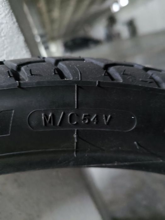 Pneu Michelin Anakee Adventure
90/90 -21 TL 54 V