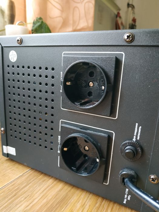 Источник бесперебойного питания ИПБ  Luxeon 800