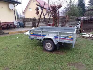 Przyczepka samochodowa