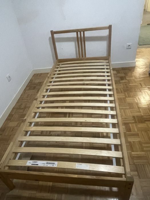 Cana de solteiro com colchão e estrado
