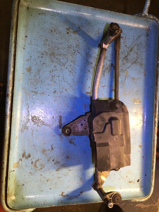 Трапеція двірників Passat B6