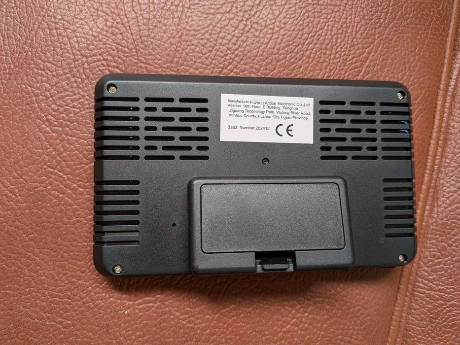 Relógio digital com despertador