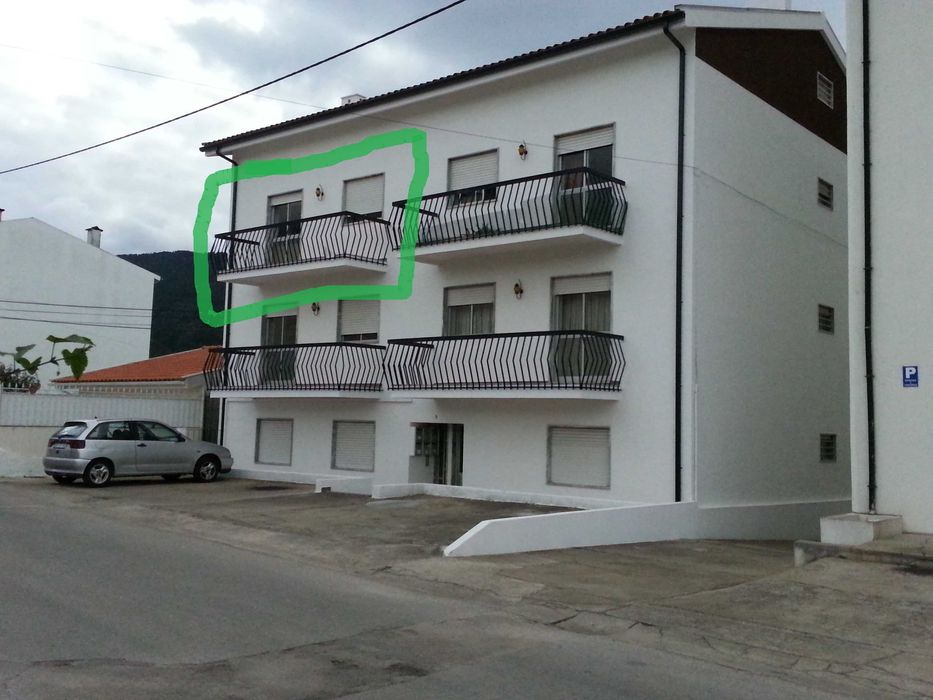 Alugo Apartamento T2  - Estação Parque de Exposições, Lousã