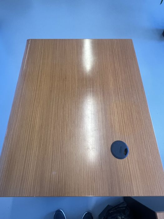 Mesa de escritório de madeira