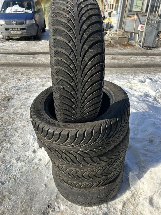 Зимові шини Goodyear UltraGrip Extreme 225/55 R17 | ВИГІДНО