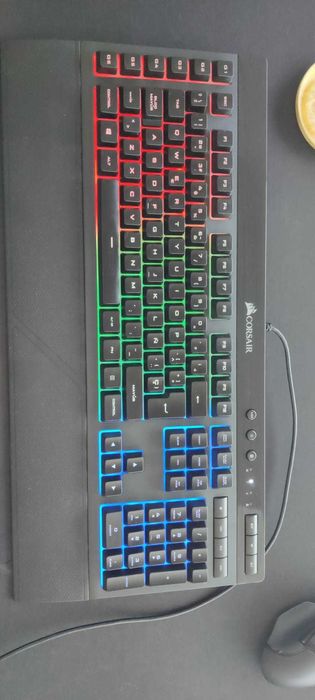 Teclado Gaming Corsair K55 RGB