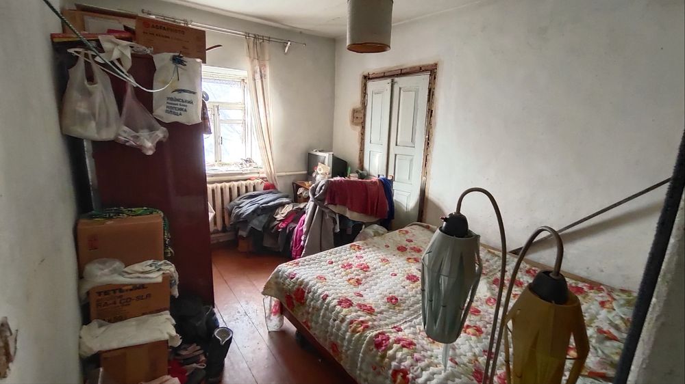 Продаж будинку із землею в смт. Ружин