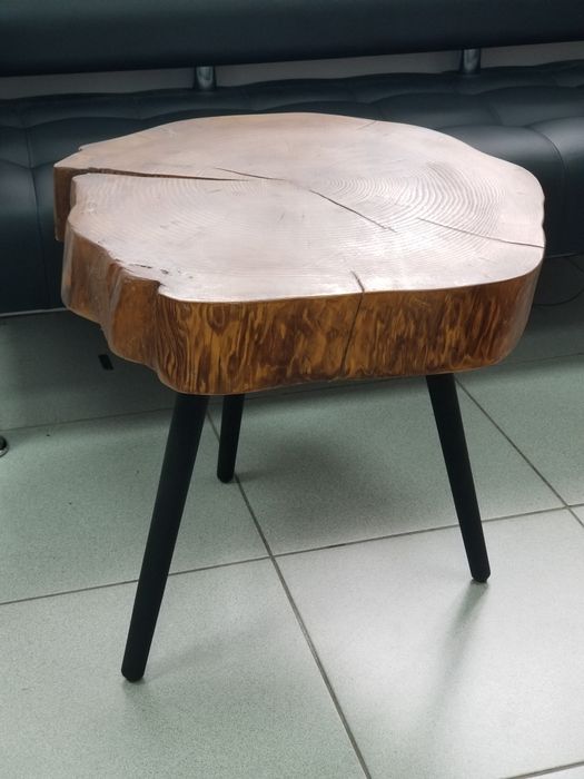 Ексклюзивний столик з хвої ( Ручна робота)