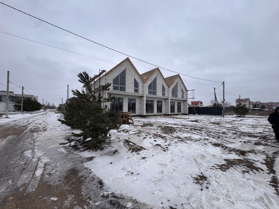 Продаж Таунхаусів в Лісках