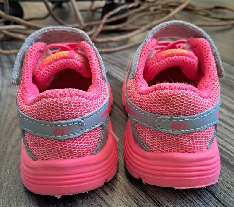 Кросівки NIKE (р.21)