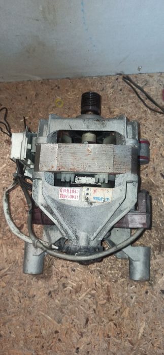 Продам мотор со стиральной машины