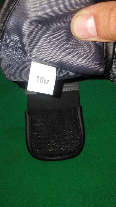 Luvas de boxe como novas