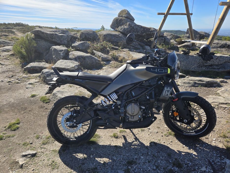 Husqvarna svartpilen 401 2024