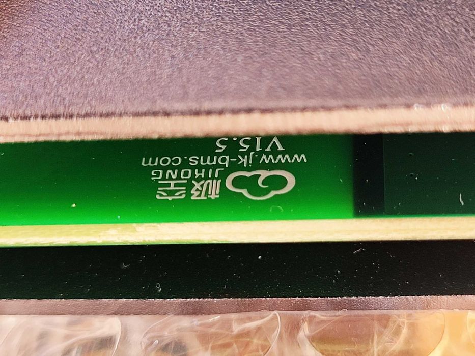 105ah Ящік на колесах + BMS JK-PB2A16S20P