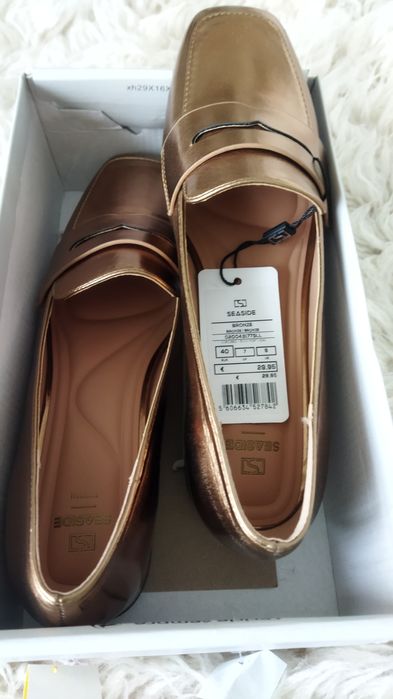 Sapatos novos  muito bonitos