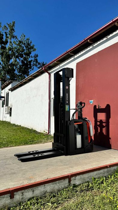 Штабелер електро 1263 Toyota BT SPE 160 1,6t 533cm Li-ion