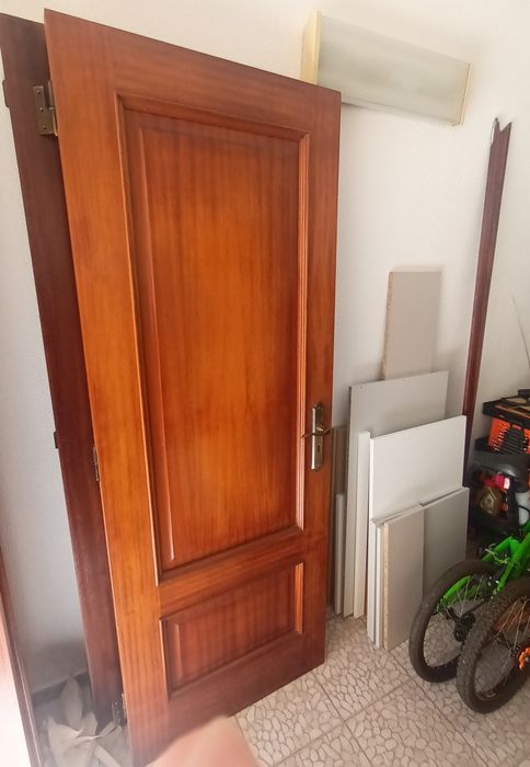 Portas de madeira  1,99x75