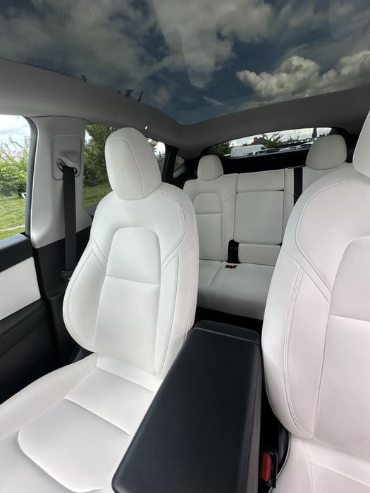 Продам Tesla Model Y