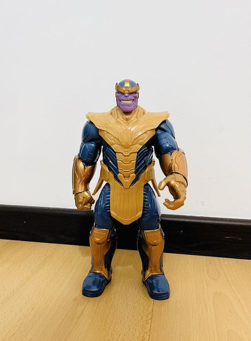 Bonecos Figuras Thanos Titan Deluxe