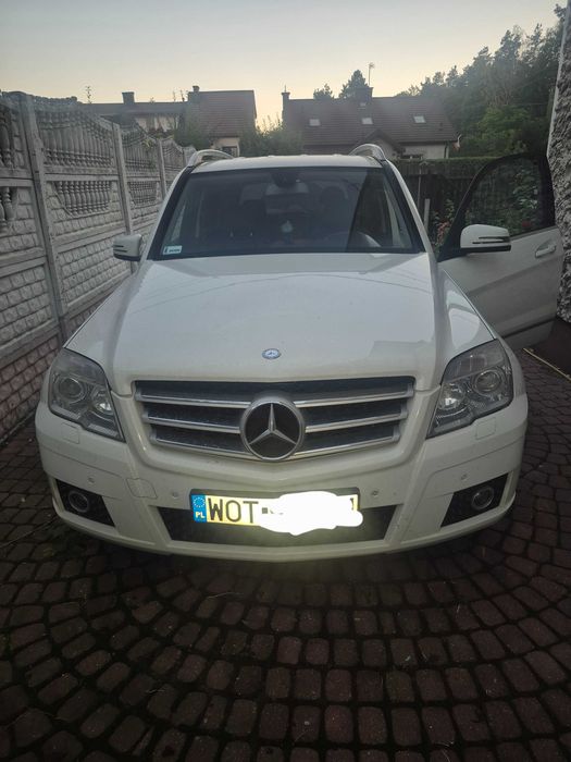 Samochód Mercedes Glk