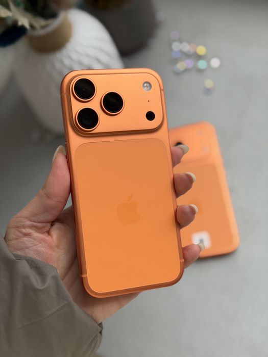Apple iPhone 17 Pro 256GB Cosmic Orange. Esim. Neverlock