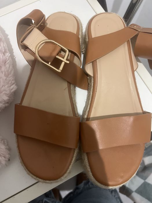 Sandalias usadas