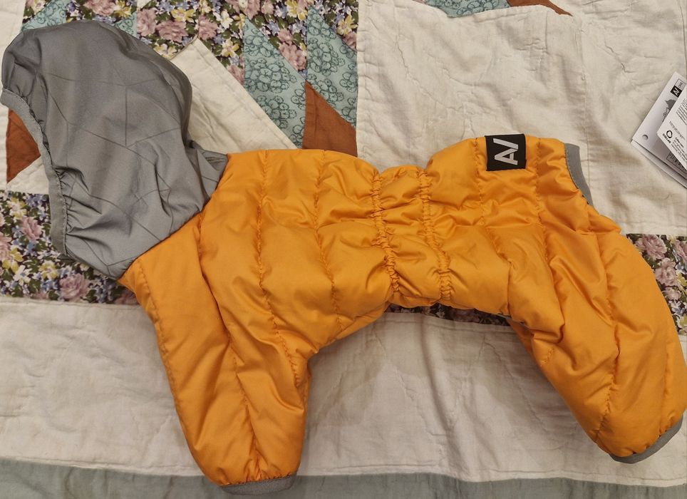 Зимний комбинезон для маленькой собачки