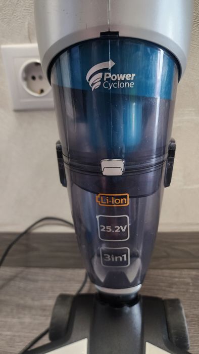 Акумуляторний пилосос Philips PowerPro Aqua