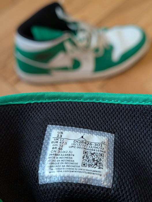 Air Jordan mid 1