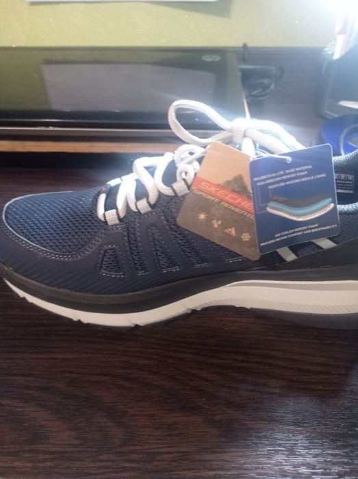 Кросівки Skechers оригінальні 42 розмір