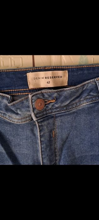 Dżinsy jeansy Reserved 42