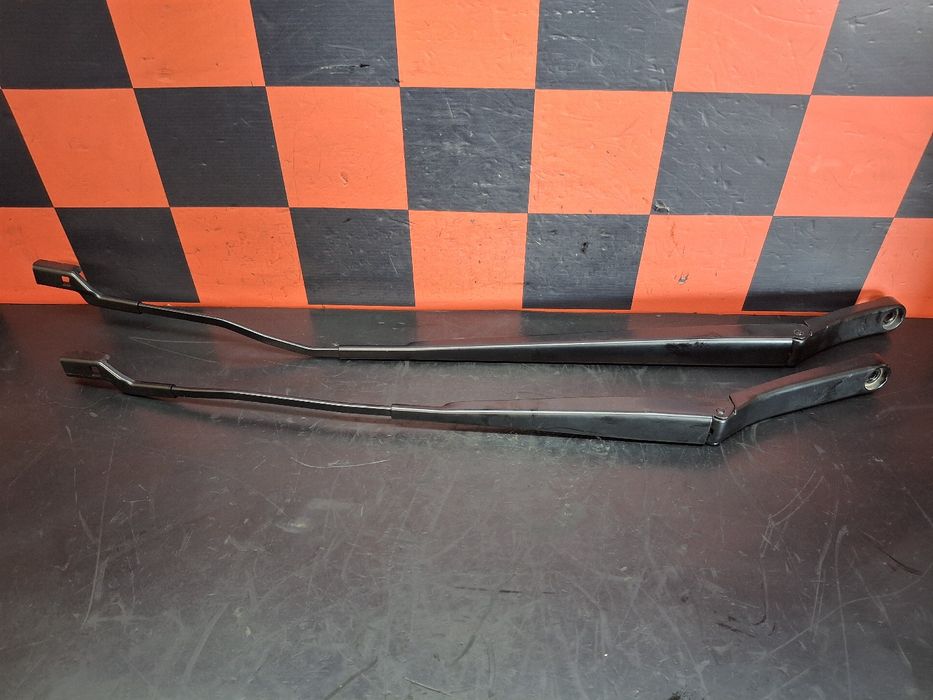 Haste / braço de escova limpa vidros frente direita MAN TGE Van (UY_)